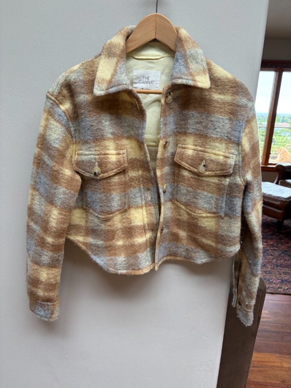 Aritizia Flannel Semi Cropped Jacket